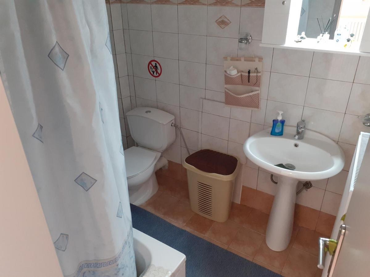 Top Floor On Villa, 3' From Center, By The Sea! Host Is Efi Kwsta Preveza Ngoại thất bức ảnh