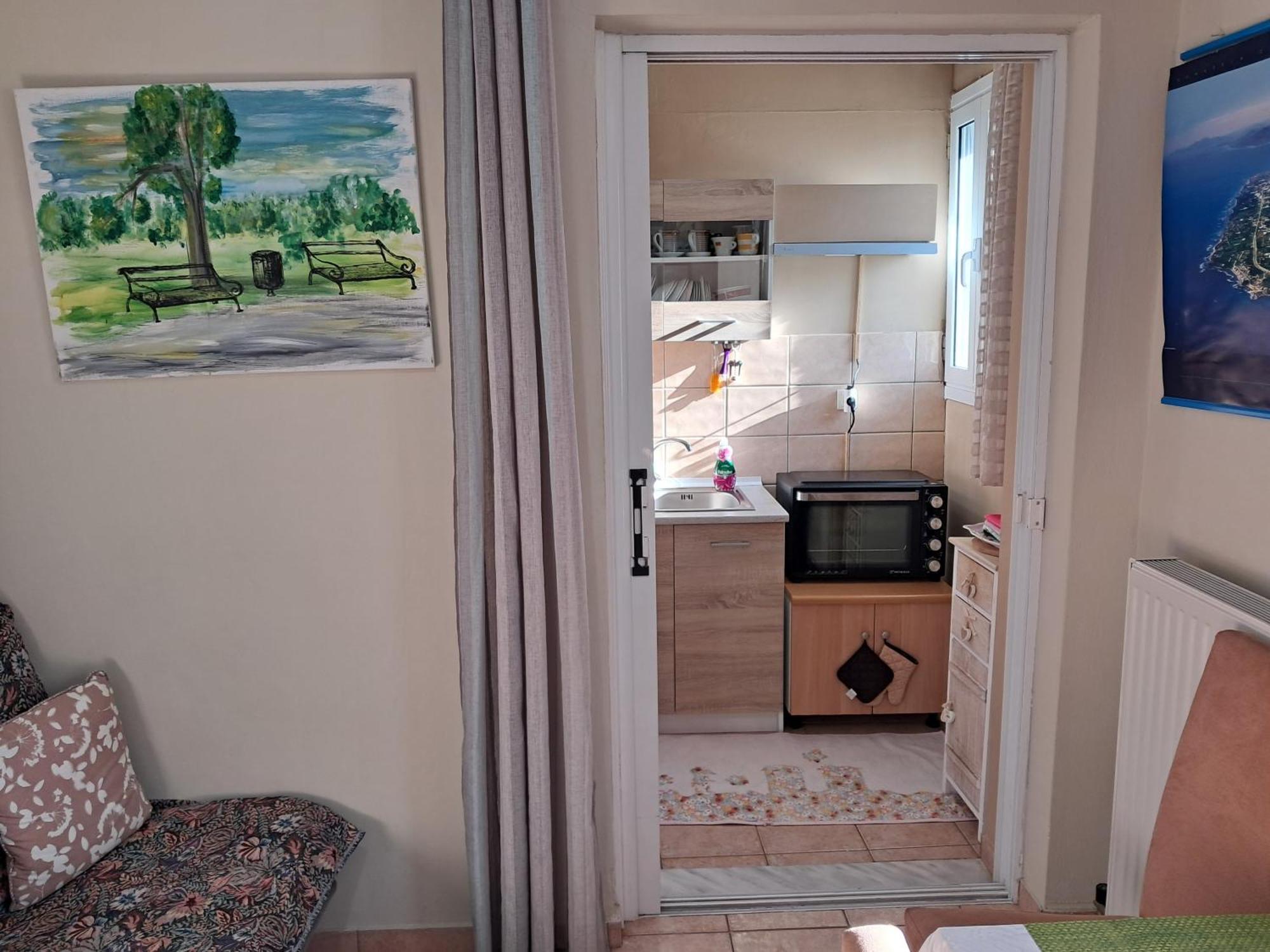 Top Floor On Villa, 3' From Center, By The Sea! Host Is Efi Kwsta Preveza Ngoại thất bức ảnh