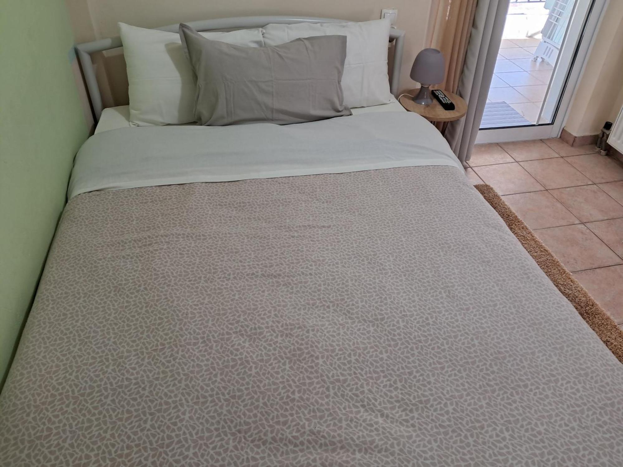 Top Floor On Villa, 3' From Center, By The Sea! Host Is Efi Kwsta Preveza Ngoại thất bức ảnh