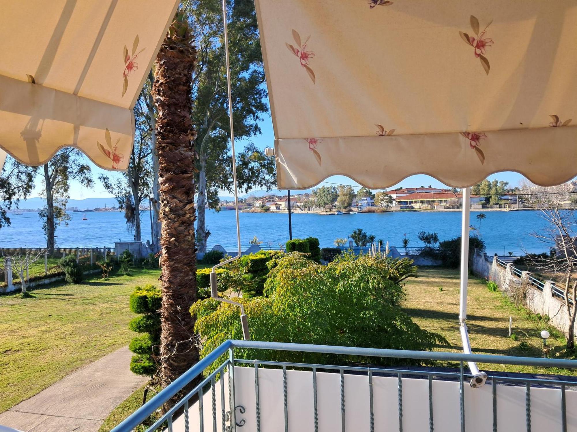 Top Floor On Villa, 3' From Center, By The Sea! Host Is Efi Kwsta Preveza Ngoại thất bức ảnh